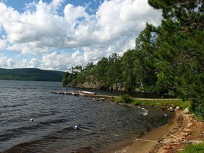 View of the beach at Driftwood Provincial Park.