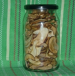 Jar of dehydrated Ontario apples