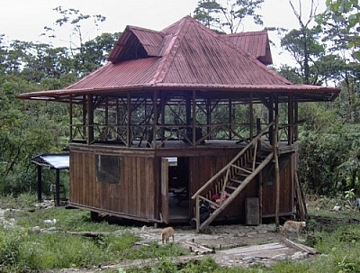 Hacienda-style volunteer house at Merazonia Animal Reserve.