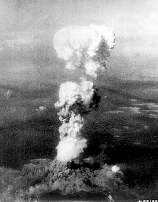 Black and white image of the large cloud of smoke that formed over Hiroshima after the atomic bomb was dropped.