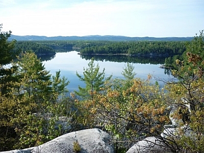 Hiking the La Cloche Silhouette Trail rewards backpackers with amazing scenery!