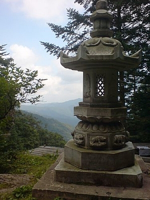 A stone lantern at the peak of Chiaksan National Park.