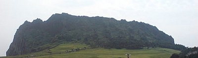 Seongsang Ilchulbong seen from the parking lot.