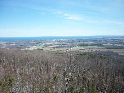 Lovely scenery while hiking at Pretty River Valley and Nottawasaga Lookout while exploring the Bruce Trail.