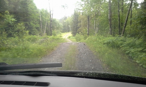 Driving down Rabbit Lake Road to the Grand Campment-Nagle loop trail head.
