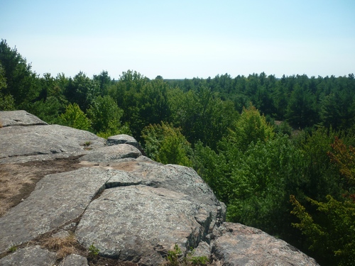 Scenery from the Mink Lake lookout point along the Slide Lake Loop at Frontenac Park.